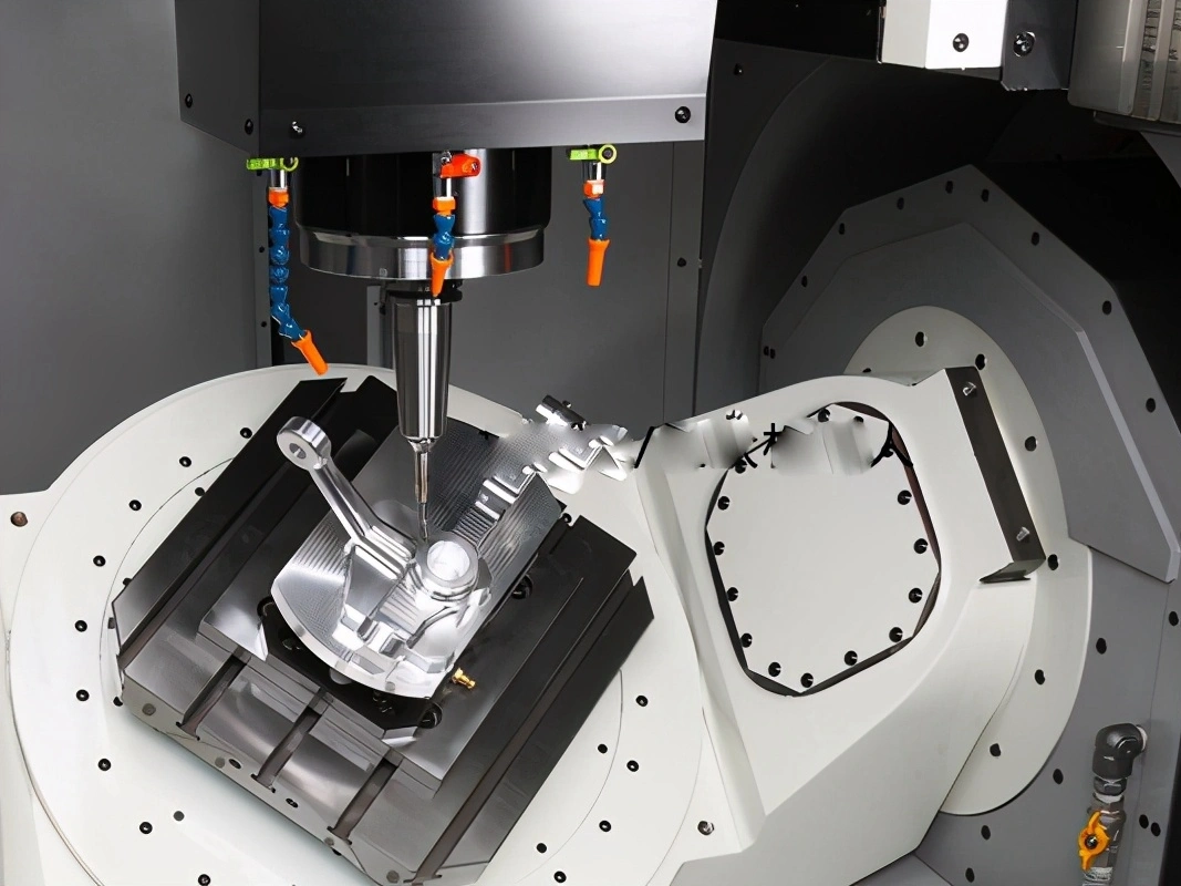 カスタム自動車部品の機械加工