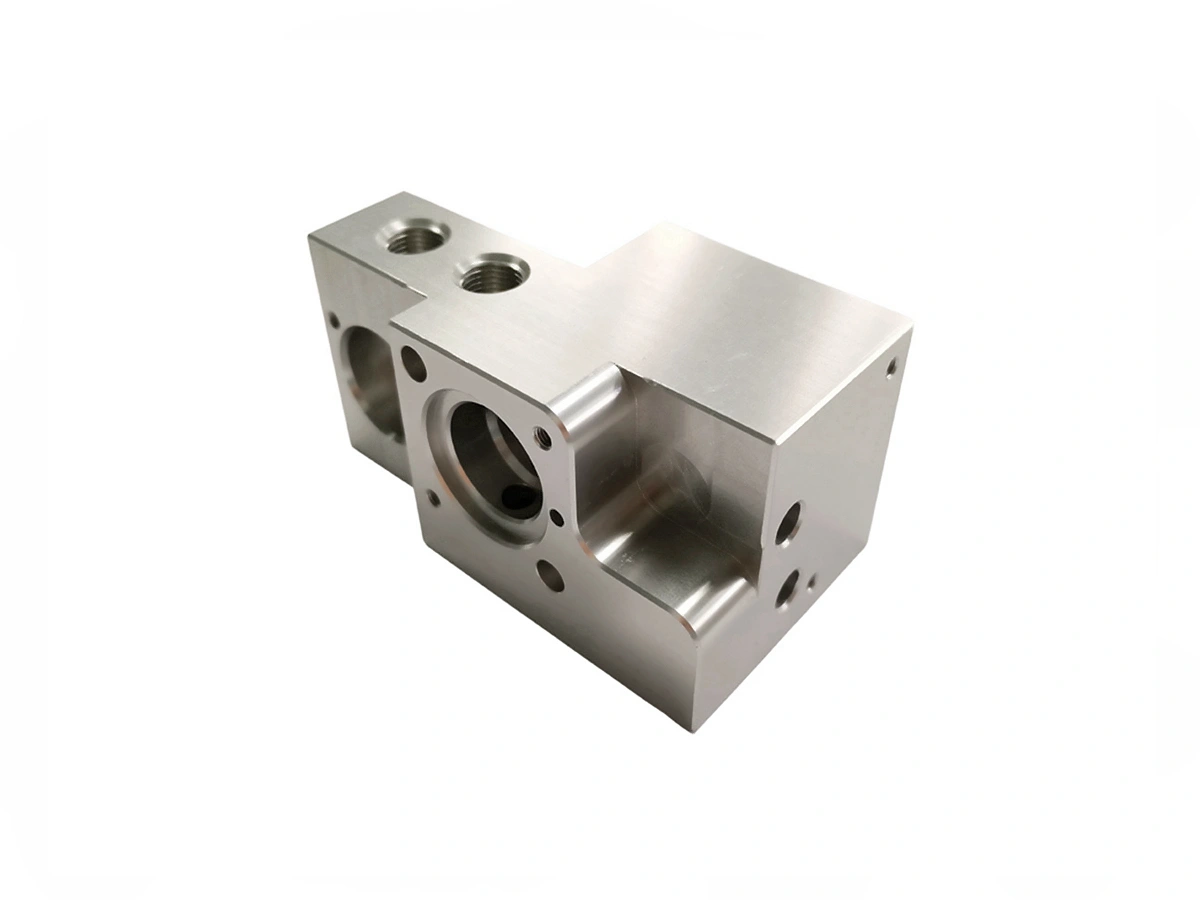 تشغيل CNC مخصص لأجزاء معدات زراعية متينة