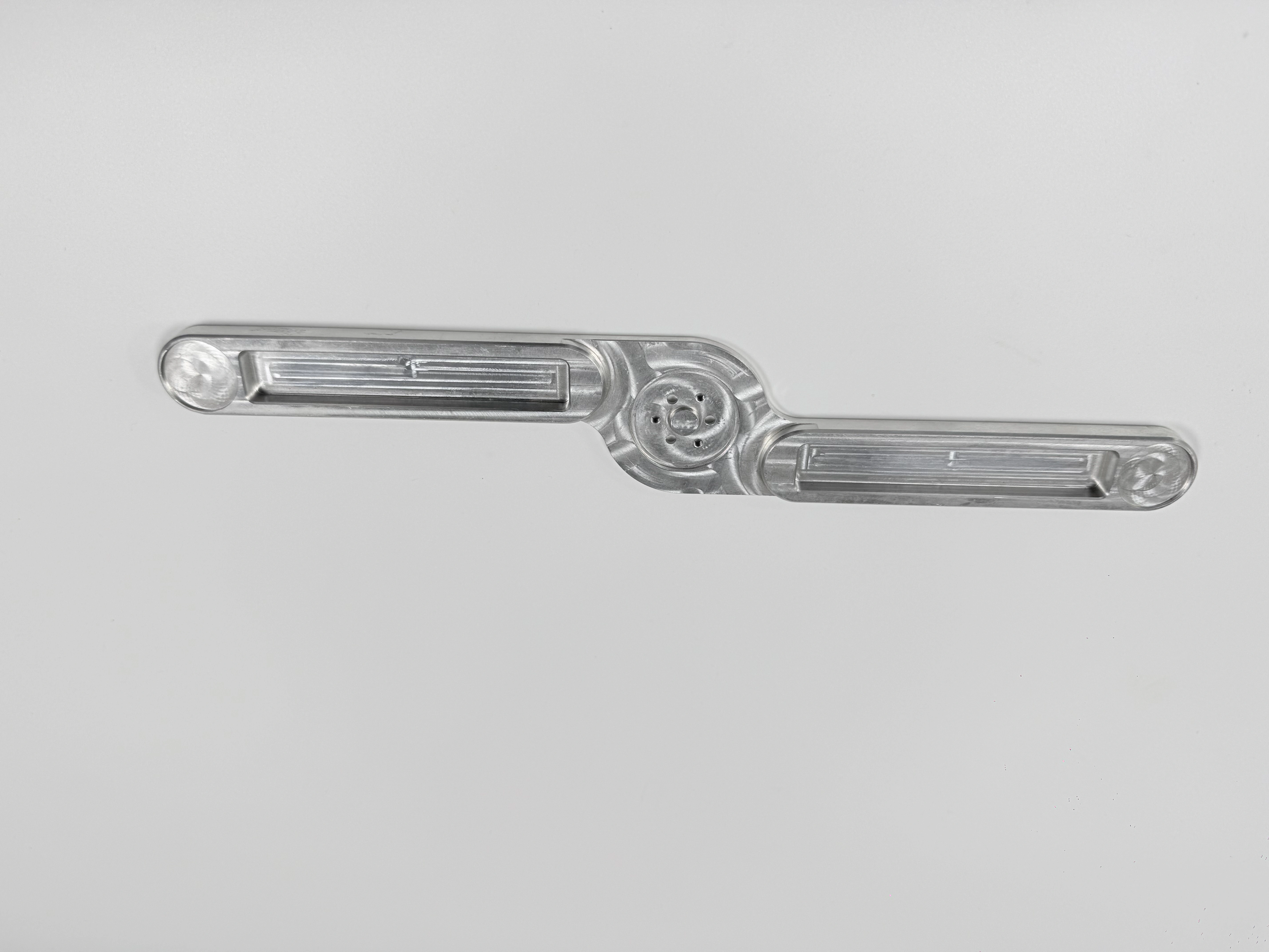 Precision CNC Grinding Services: Surface Integrity, Geometry, and Inspection